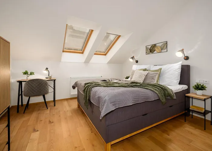 Prague Days - 2Bdr Apt - Workspace - Netflix - Quiet Area