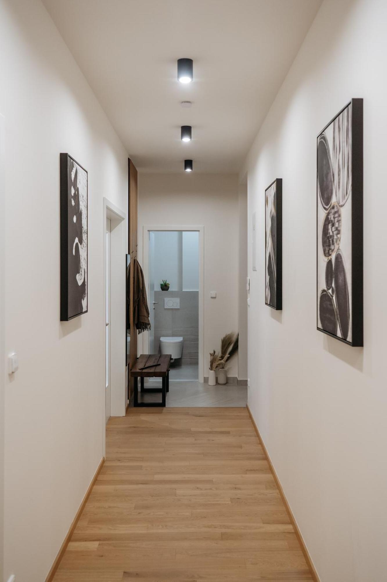 Days - 2bdr - Workspace - Netflix - Quiet Area * Praha